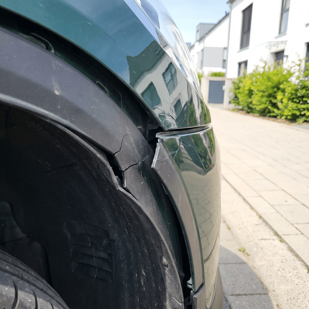 Ultra-realistic_damage_documen_Nano_Banana_Pro_50629